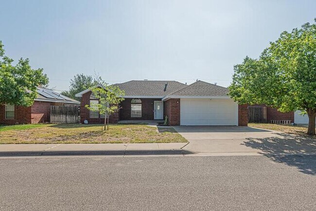 property at 3304 Claremont Dr