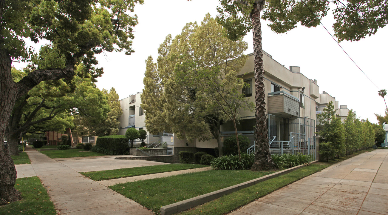 Monarch Terrace in Pasadena, CA - Foto de edificio