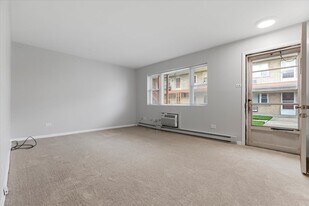 6256 W 64th Pl in Chicago, IL - Building Photo