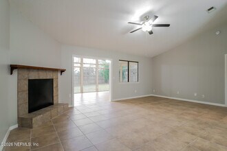 10030 Huntington Forest Blvd E in Jacksonville, FL - Building Photo - Building Photo