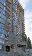 Riverside Towers II in Calgary, AB - Building Photo - Building Photo