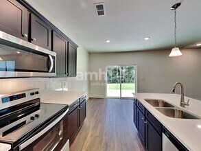 180 Pecan Dr in Dallas, GA - Building Photo - Building Photo