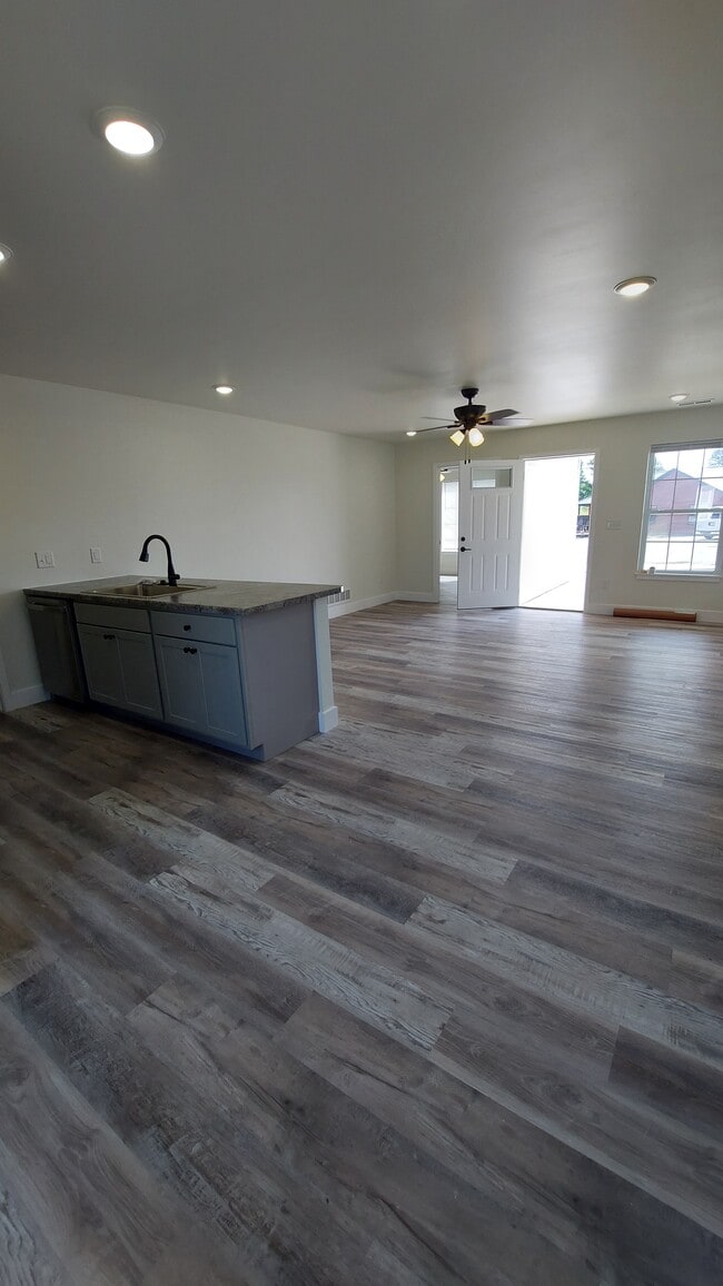 1709 Soaring Ct in Moberly, MO - Building Photo - Building Photo