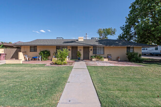 6950 E Earll Dr in Scottsdale, AZ - Building Photo - Building Photo