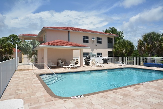 242 Boundary Blvd in Rotonda West, FL - Building Photo - Building Photo