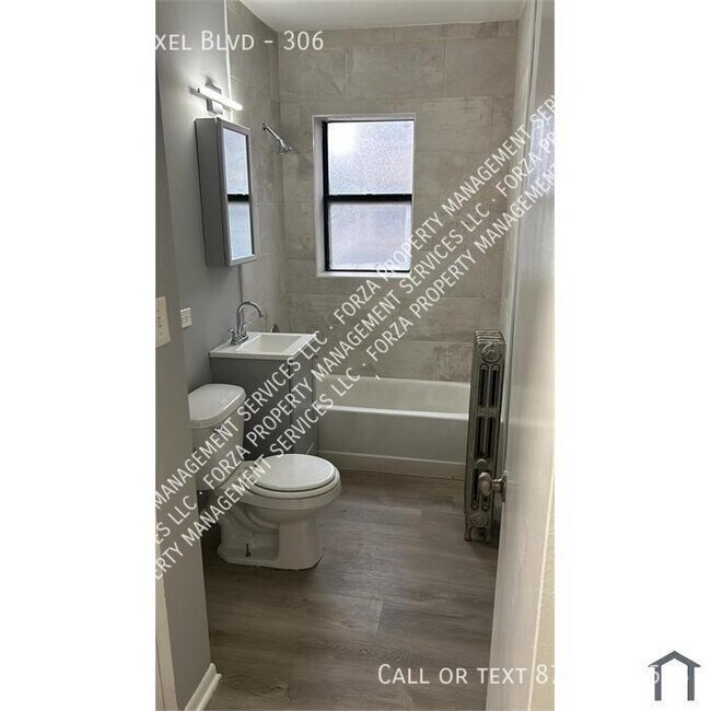 4504 S Drexel Blvd-Unit -306 in Chicago, IL - Building Photo - Building Photo