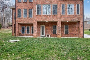 5029 Ardenwoods Dr in Charlotte, NC - Building Photo