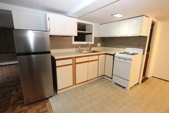 24 Brook St in Seymour, CT - Building Photo - Building Photo