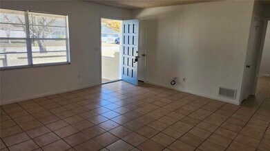 957 Wilmington Dr in Deltona, FL - Building Photo - Building Photo