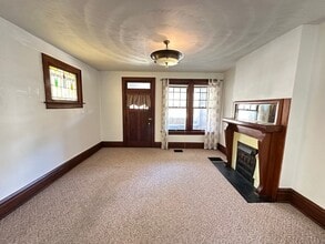 273 Thurman Ave in Columbus, OH - Foto de edificio - Building Photo