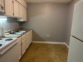 1392 Summit St, Unit A in Columbus, OH - Building Photo - Building Photo