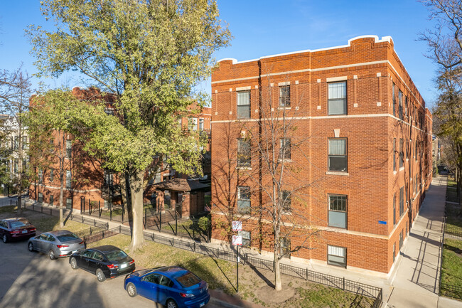 Mildred Court Condominium in Chicago, IL - Building Photo - Building Photo