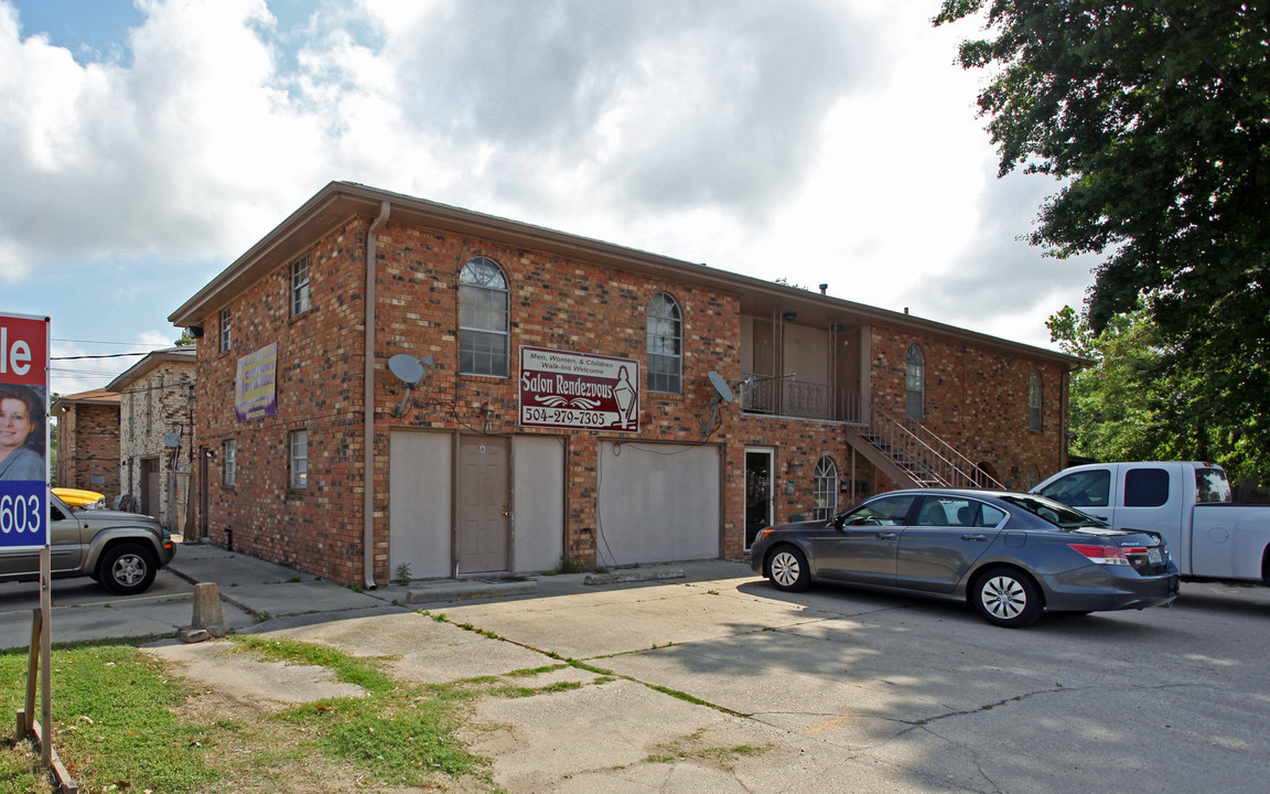 901-903 E St Bernard Hwy in Chalmette, LA - Foto de edificio