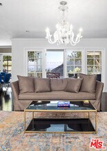 2200 Outpost Dr in Los Angeles, CA - Building Photo - Building Photo