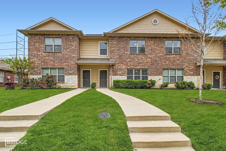 1349 Lakecrest Ln, Unit Apt 314 in Lewisville, TX - Building Photo