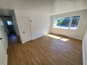 9 Connaught Ave in Moncton, NB - Building Photo - Building Photo
