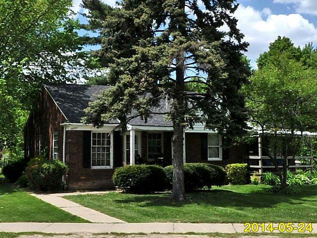 18821 Kelly Rd in Detroit, MI - Building Photo