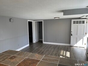 54 Church St in Stonington, CT - Building Photo - Building Photo