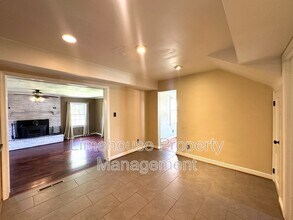 604 Berkley Pl in Virginia Beach, VA - Building Photo - Building Photo