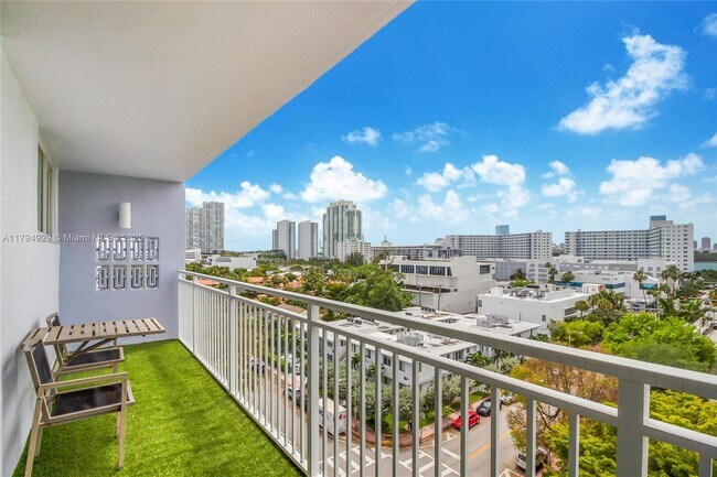 property at 1045 10th St