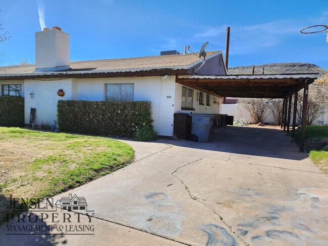 207 N 400 W in Saint George, UT - Building Photo - Building Photo