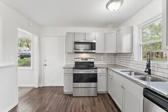 5026 Locust Ave in Kansas City, KS - Building Photo - Building Photo