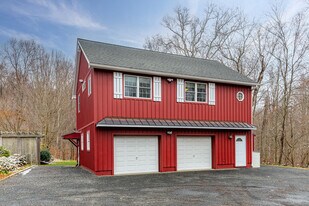 346 Southbury Rd in Roxbury, CT - Building Photo