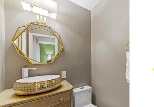 109 Wicklow Dr in Asheville, NC - Building Photo - Building Photo