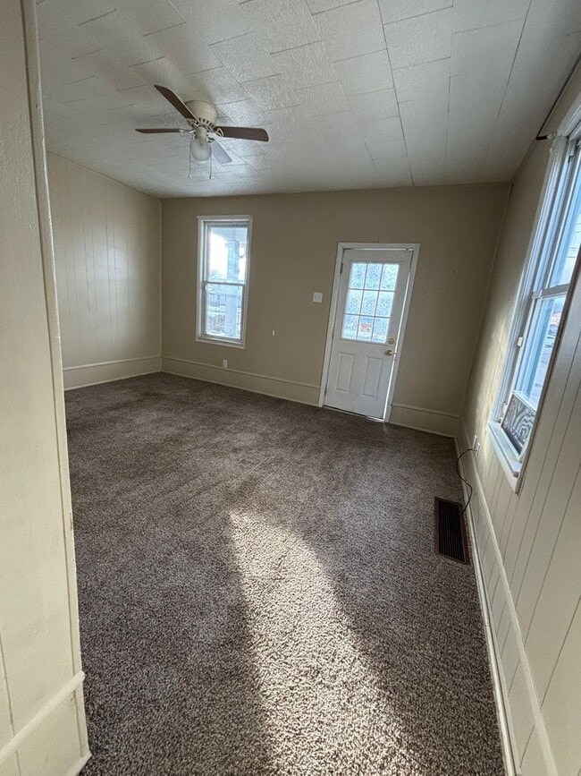 211 E Home St in New Castle, PA - Building Photo - Building Photo