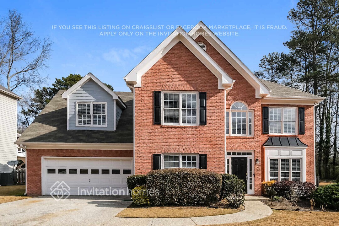 1565 Woodpoint Way in Lawrenceville, GA - Foto de edificio