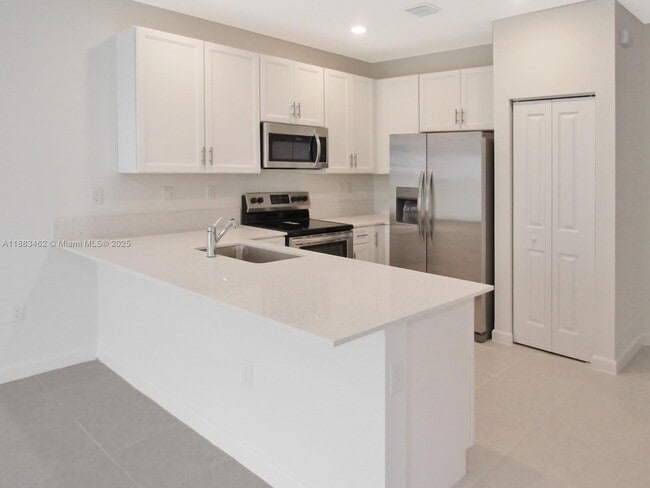13401 SW 287th St in Homestead, FL - Building Photo - Building Photo