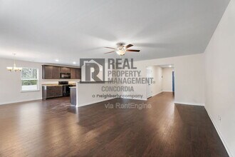 317 Sportsman Dr in La Vergne, TN - Building Photo - Building Photo