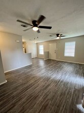 1404 Rescue Ct in College Station, TX - Foto de edificio - Building Photo