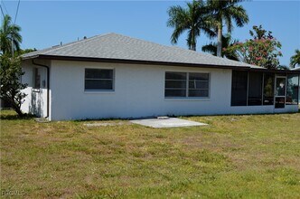 701 SE 36th St in Cape Coral, FL - Building Photo - Building Photo