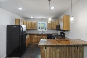 1835 W Mitchell St in Fayetteville, AR - Building Photo - Building Photo