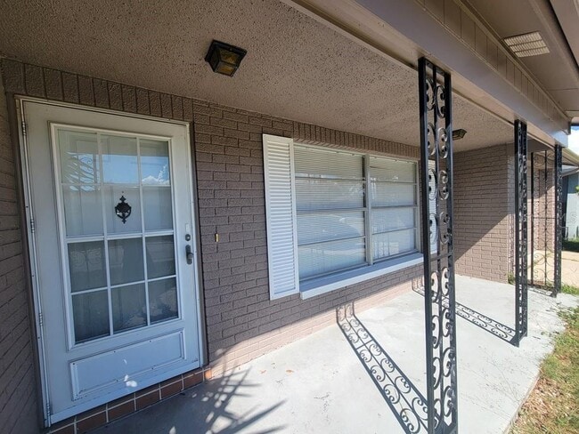 7221 Stone Rd in Port Richey, FL - Building Photo - Building Photo