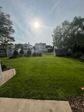 927 Cass Ln in Elk Grove Village, IL - Building Photo - Building Photo