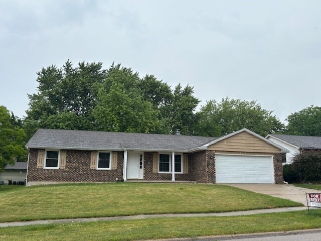 654 Longview Dr in Antioch, IL - Foto de edificio