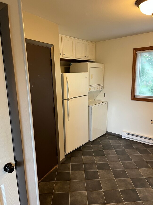 400 Clark St, Unit 2 in Marquette, MI - Building Photo - Building Photo