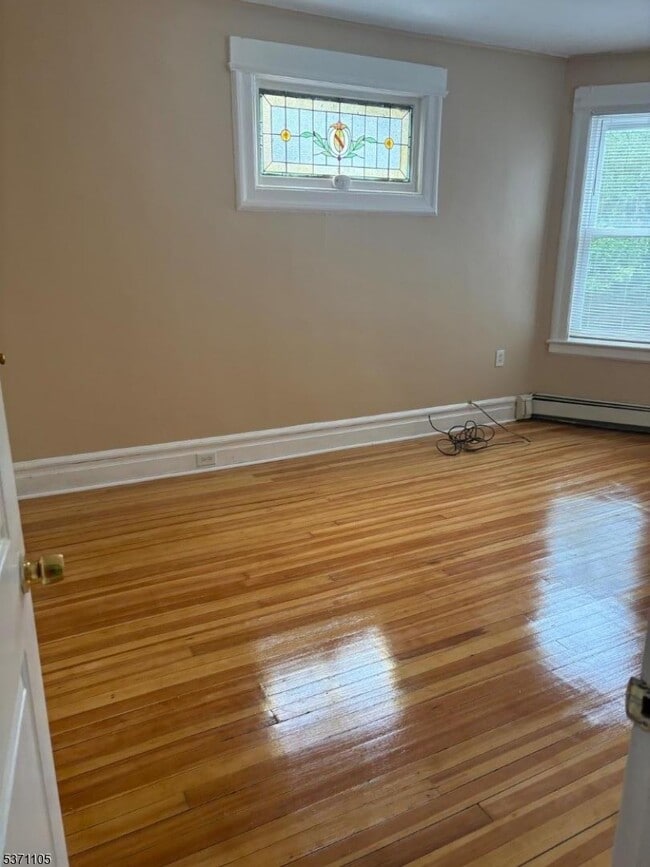 69 St Paul Ave in Newark, NJ - Building Photo - Building Photo