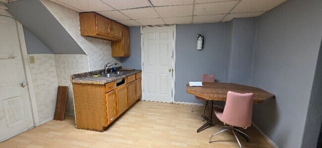 1730 S Nicollet St in Sioux City, IA - Building Photo - Building Photo