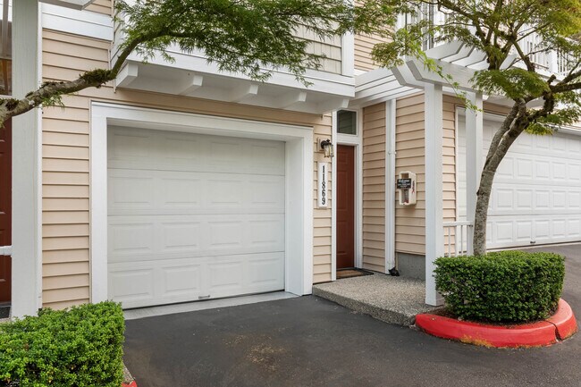 11869 NE 162nd Ln in Bothell, WA - Building Photo - Building Photo