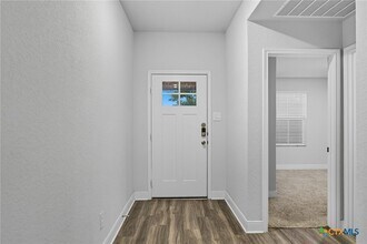 1308 Parkwood in Seguin, TX - Building Photo - Building Photo