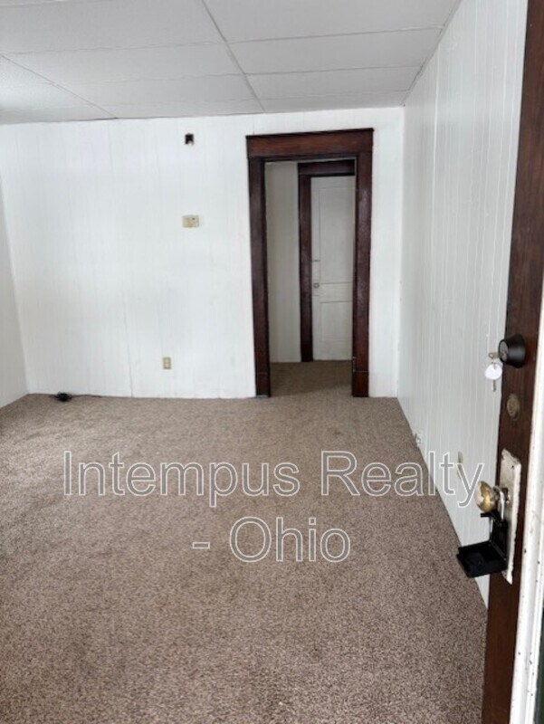 633 Cassius Ave in Youngstown, OH - Building Photo - Building Photo