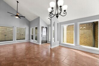 8522 Scenic Green Dr in Houston, TX - Building Photo - Building Photo