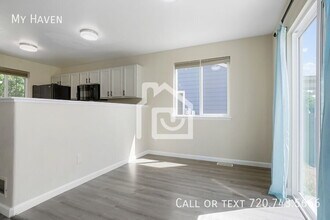 4587 Cornish Way in Denver, CO - Building Photo - Building Photo