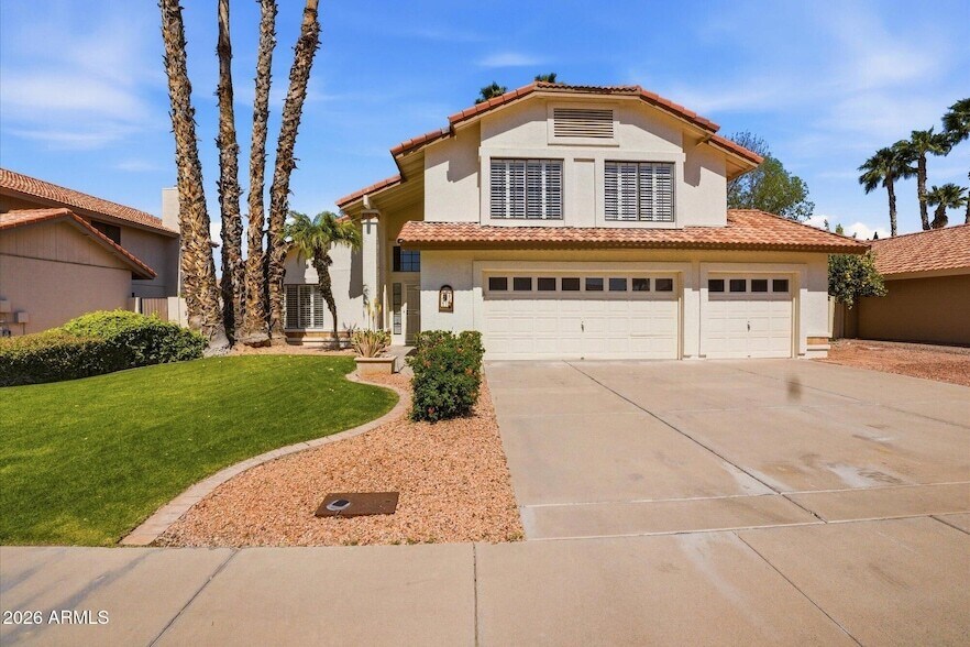 9012 E Sutton Dr in Scottsdale, AZ - Building Photo