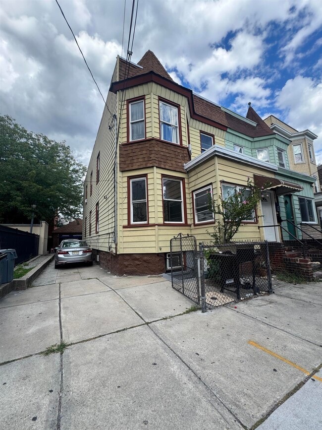 property at 220 52nd St