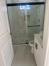 11463 Westonhill Dr in San Diego, CA - Building Photo - Building Photo