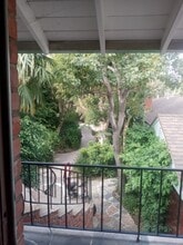 2023 Cloverfield Blvd, Unit F in Santa Monica, CA - Foto de edificio - Building Photo